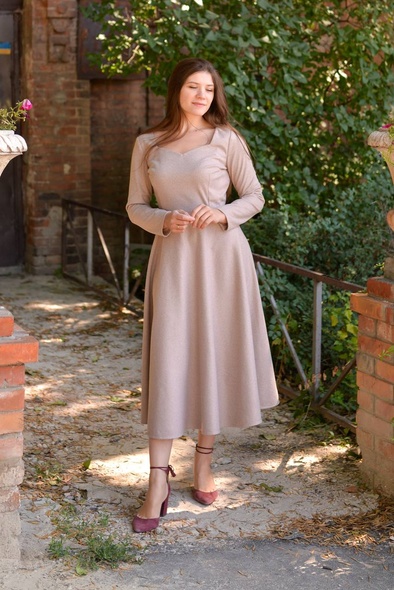 Julia dress with a curved neckline